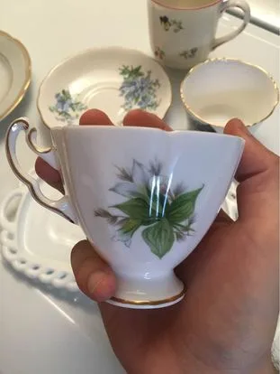 Vintage Teacups and Saucer Set image indicator(4)