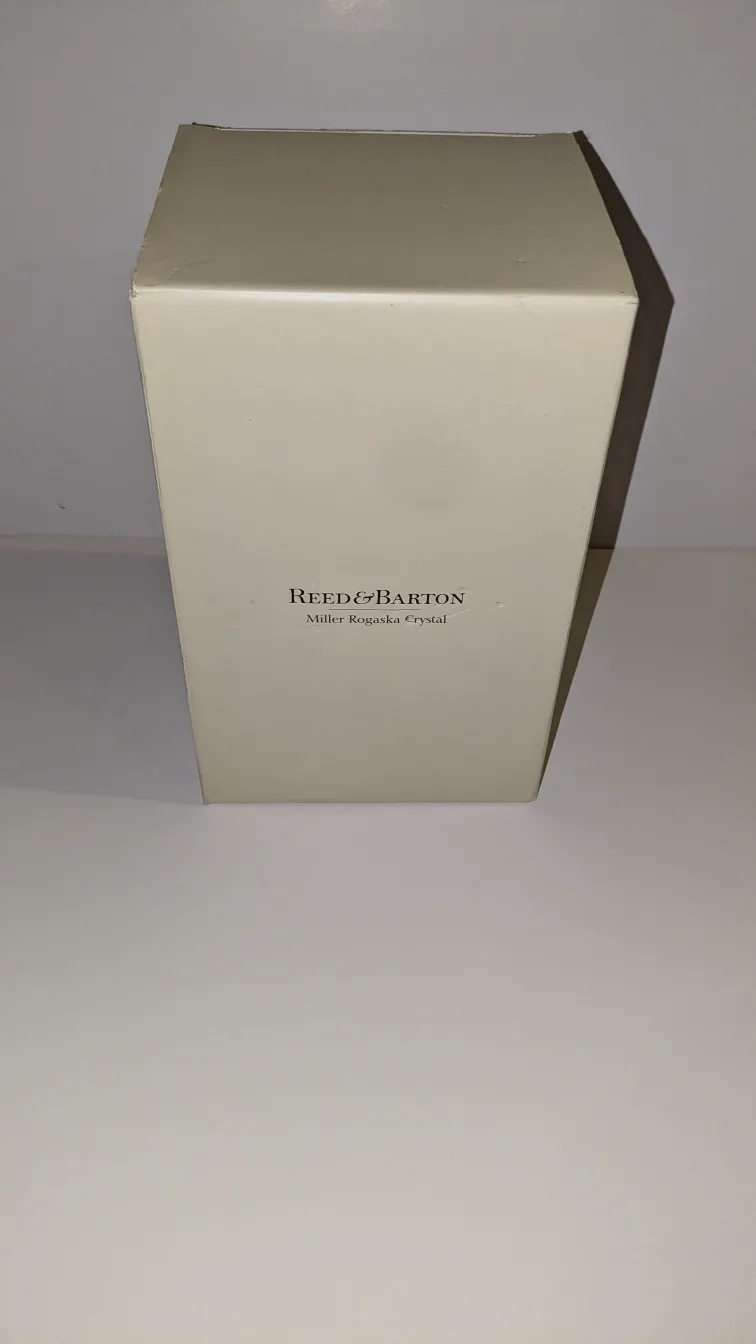 Reed & Barton Lumina 11" Vase  NEW IN BOX image indicator(2)