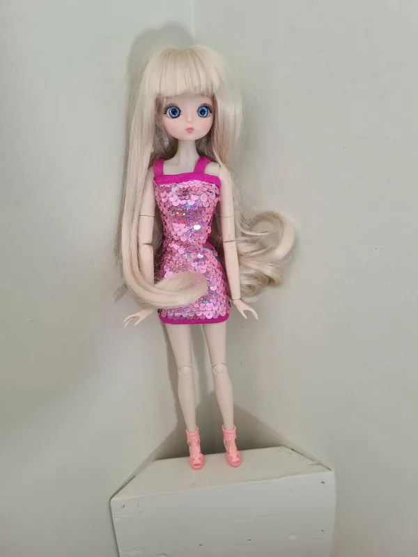 SABRINA CARPENTER CUSTOM DOLL image indicator(2)