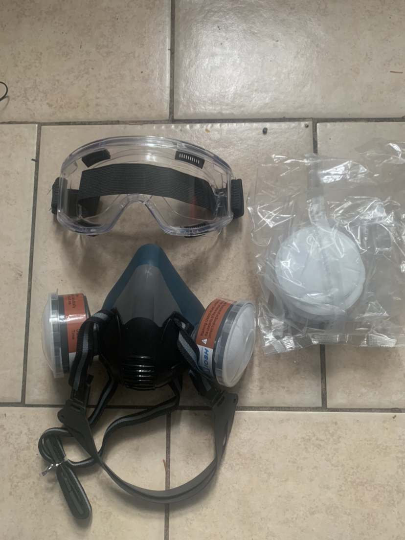 Face mask and goggles - photo 2