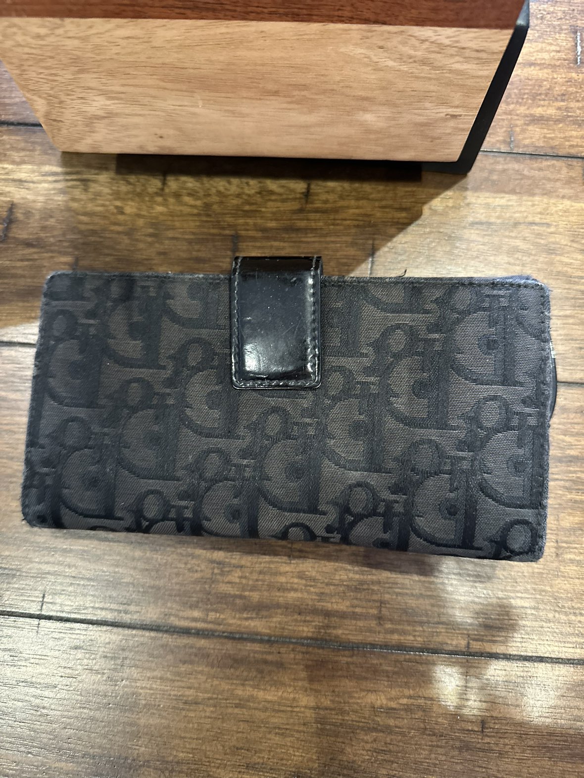 For Sale: Preloved Authentic Long Wallet with Aftermarket Chain - photo 2