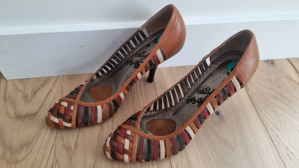 Women Leather Shoes, Naughty Monkey. Size 8 image indicator(2)