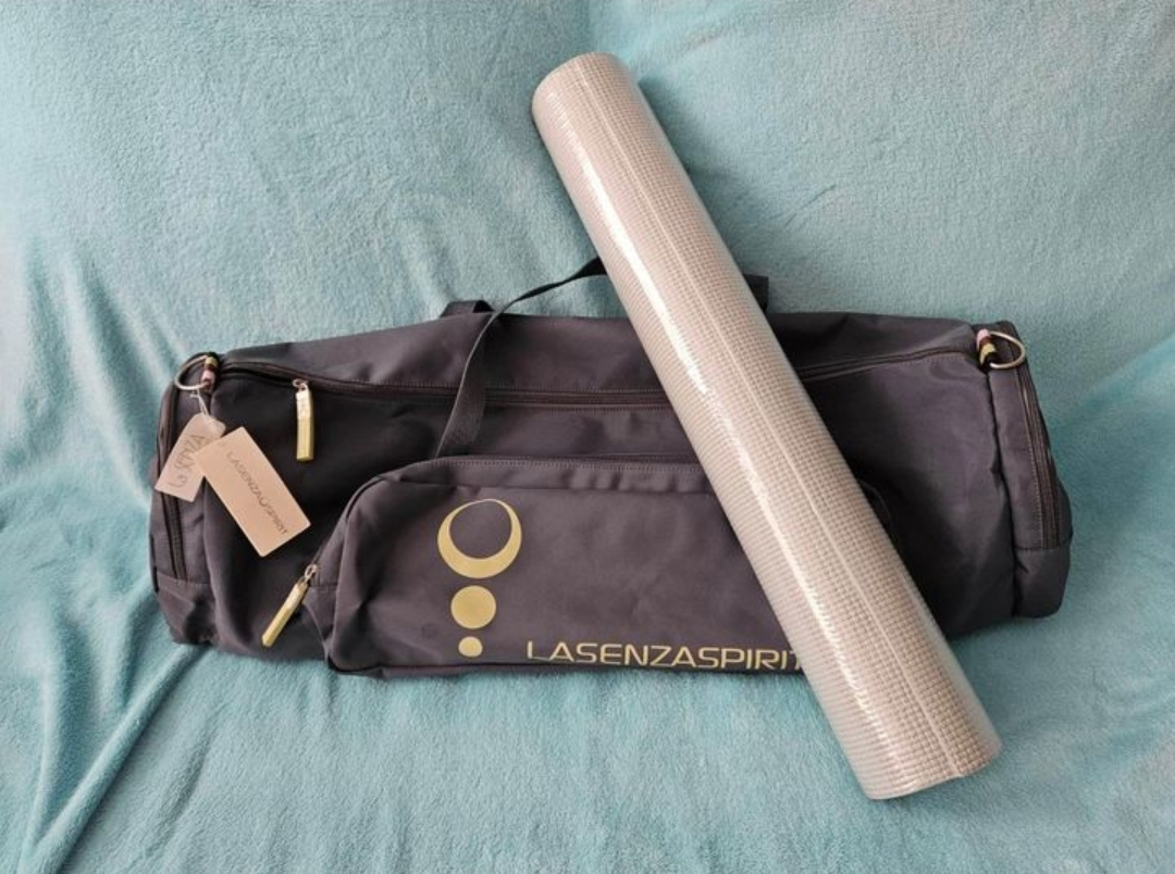 La Senza Yoga Bag with Yoga Mat