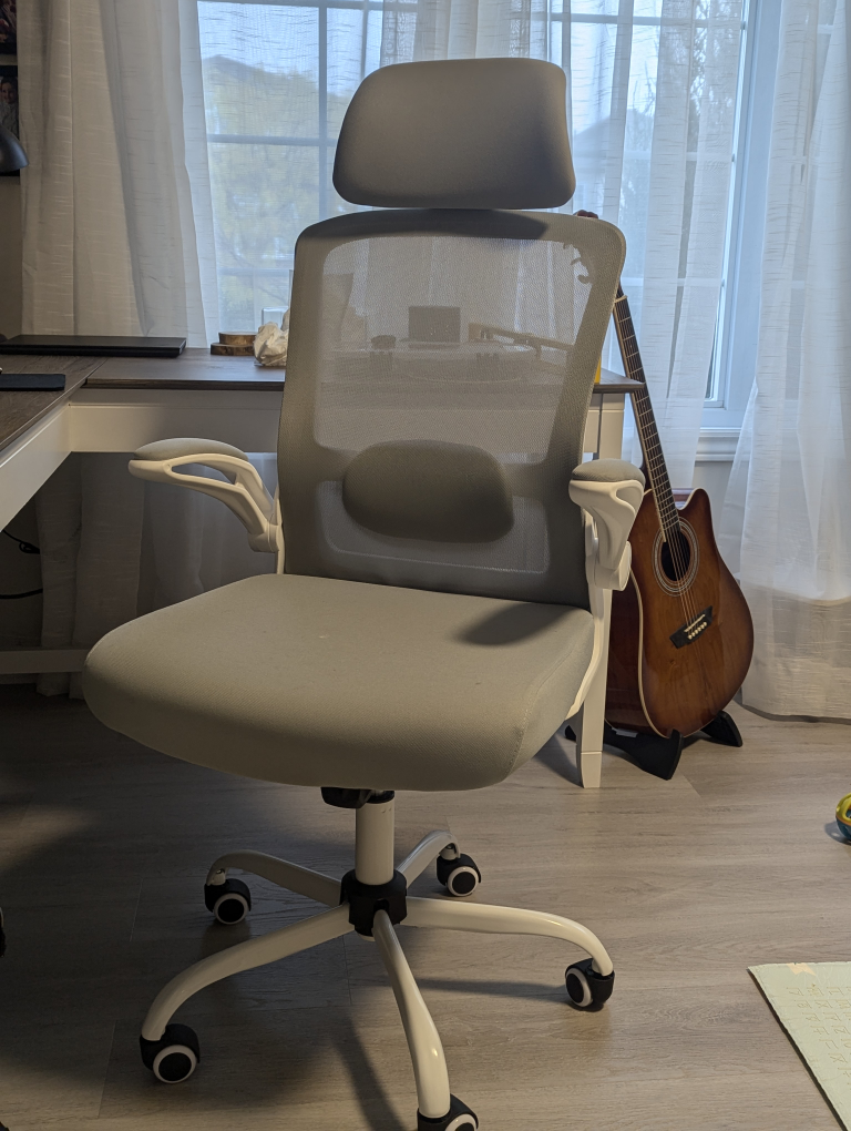 Office chair with headrest - photo 2