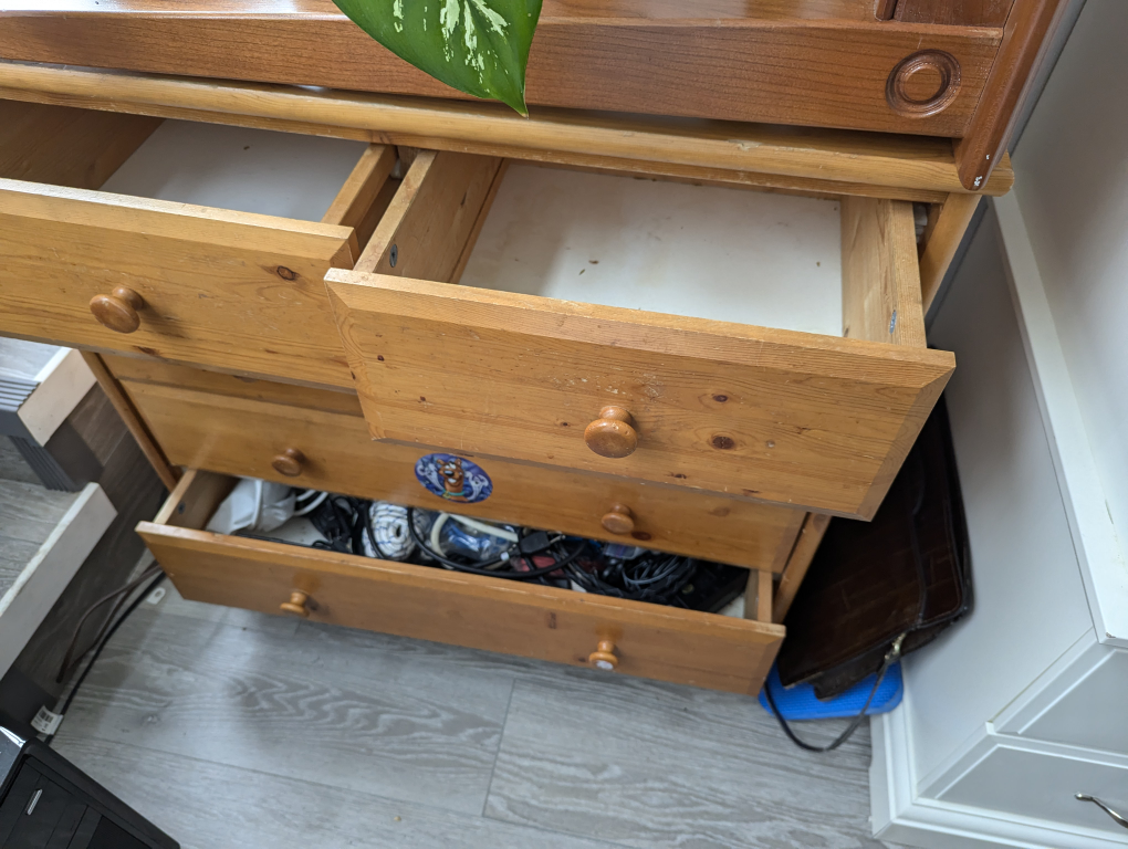 Wooden Chest of Drawers - photo 3