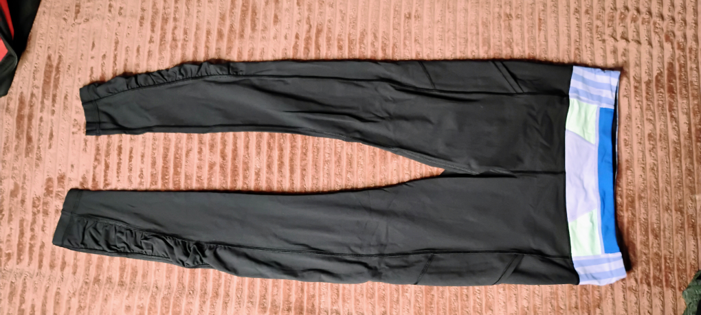 Lululemon Bundle (Size 8) OPEN TO OFFERS - photo 2