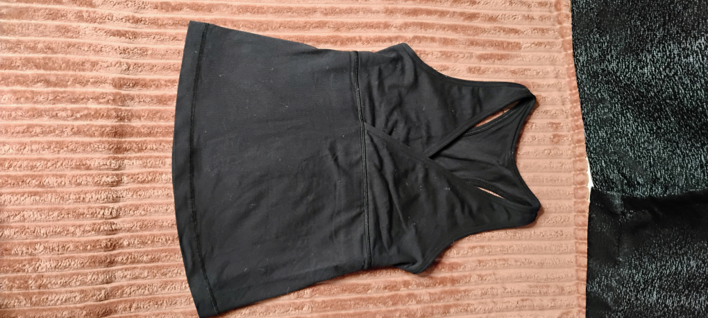 Lululemon Bundle (Size 8) OPEN TO OFFERS - photo 5