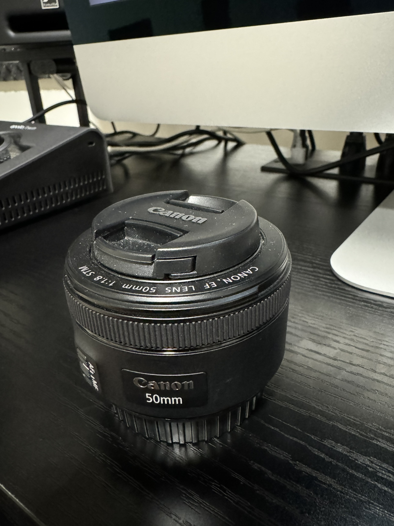Canon EOS 90D (body) + 10-22mm lens + 50mm lens - photo 4