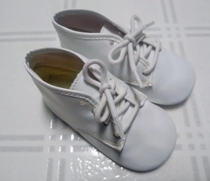 Three Pairs of Baby Shoes image indicator(4)