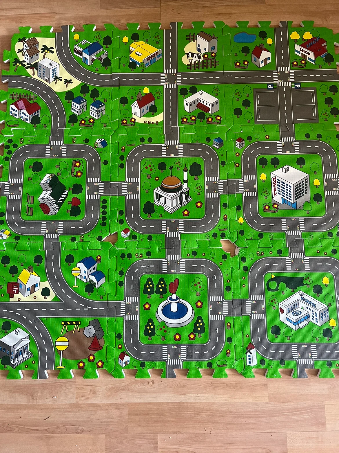 Collapsible Play mat with town theme (9pcs) thumbnail
