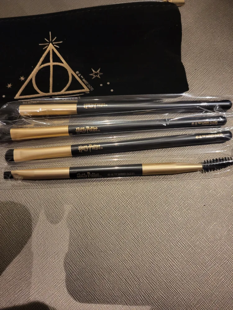 Harry Potter Set with Small Pouch and 4 brushes image indicator(6)