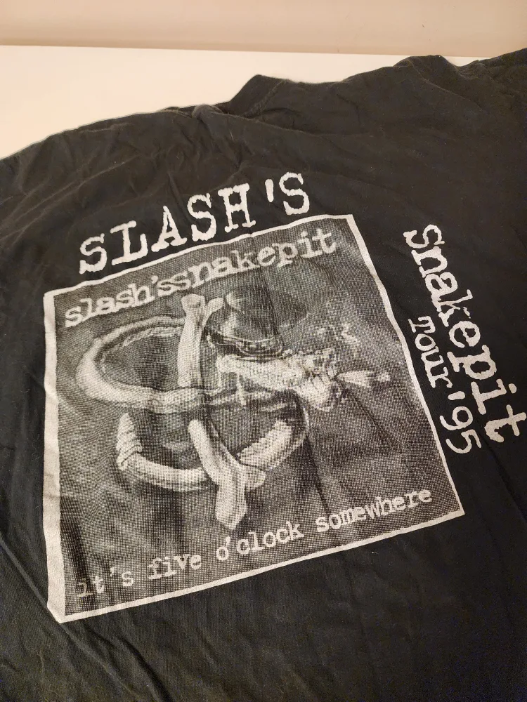 Slash TOUR tee image indicator(3)