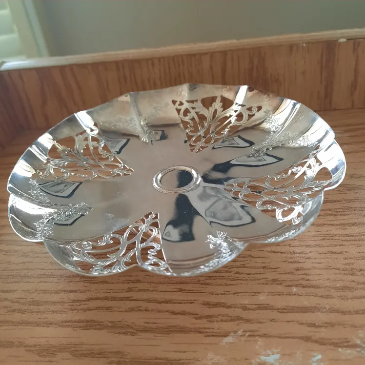 Vintage Silverplate Serving Dishes image indicator(2)