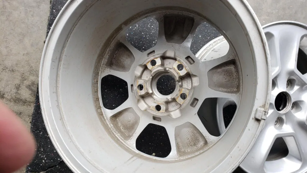 Set of 4 Jeep 17 inch Alloy Wheels image indicator(4)