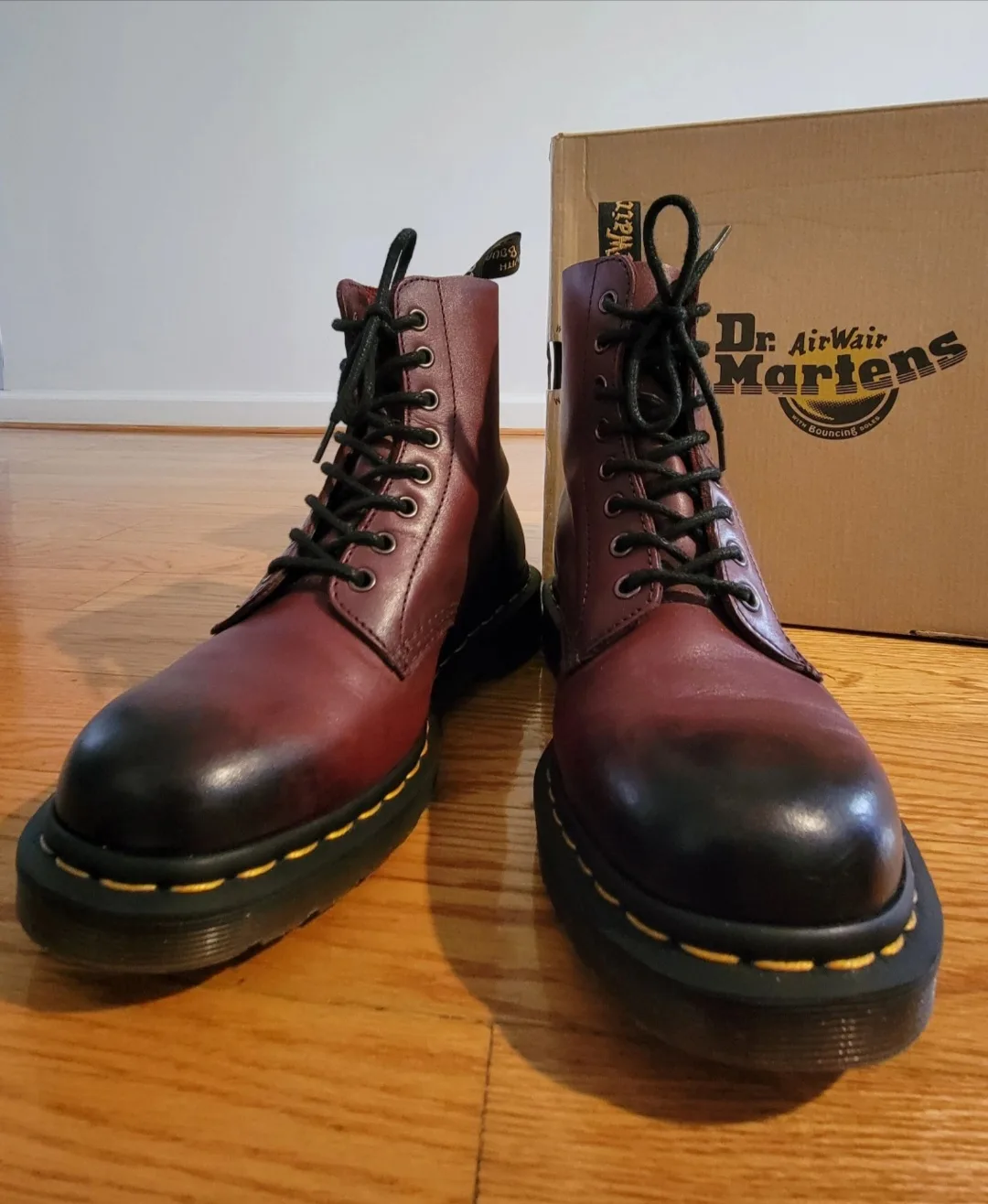 Dr. Martens Pascal Boots Size 9.0 thumbnail