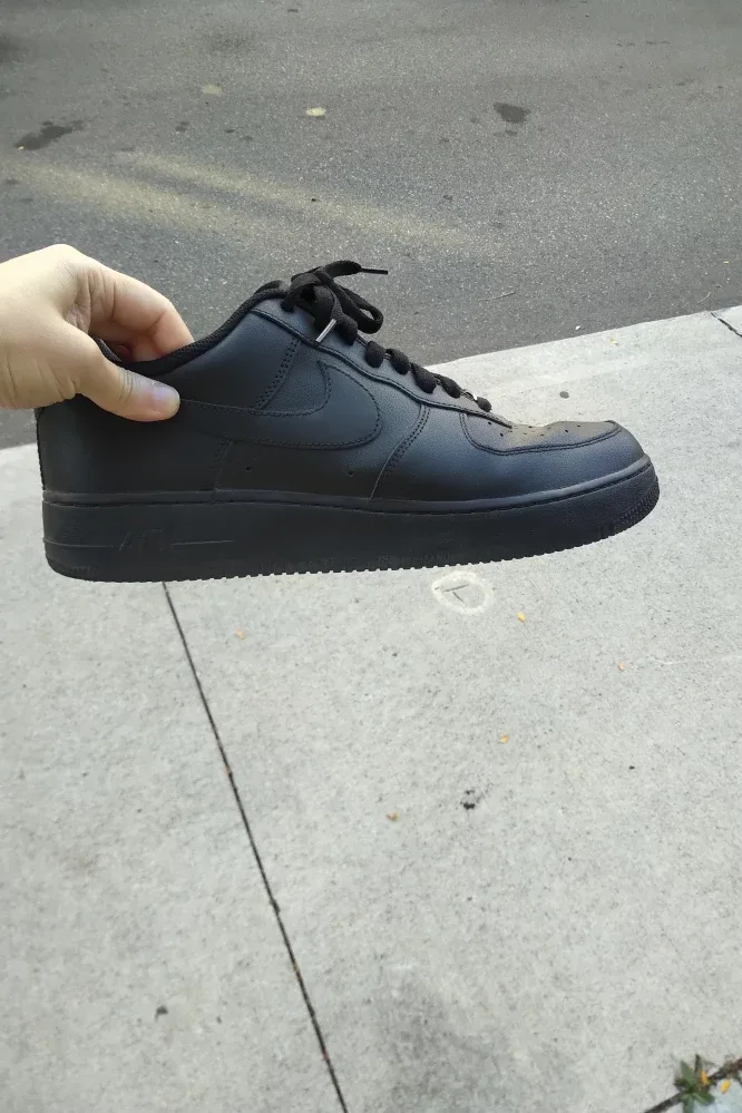 Mens Nike Air Force one Sneakers size 11 image indicator(2)