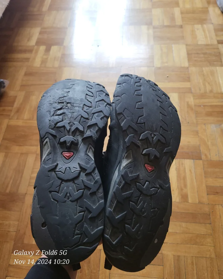 FREE Salomon hiking shoe goro tex Men size 9 (FREE image indicator(4)