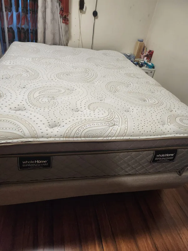 Tempurpedic Queen Matress and bed frame image indicator(2)