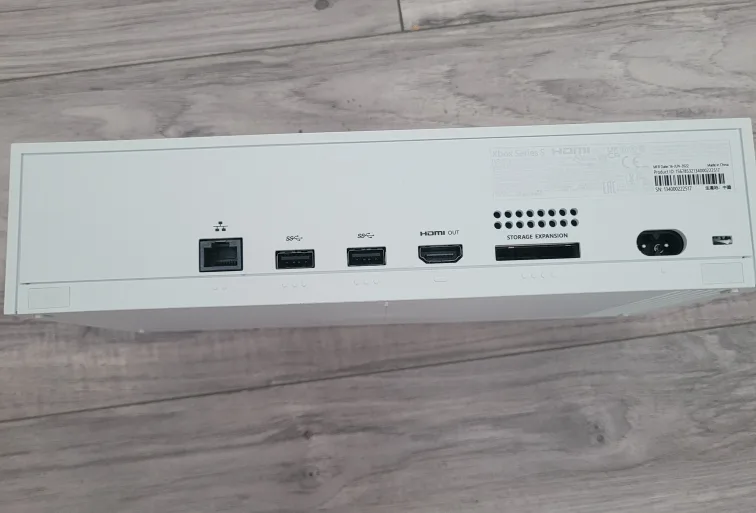 Xbox Series S Console with Green Controller image indicator(4)