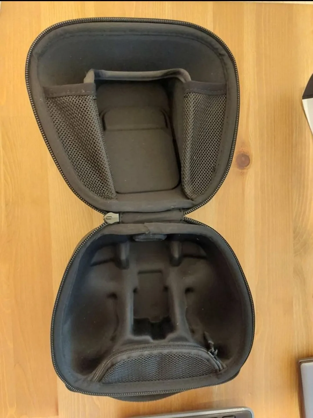 OtterBox Xbox Controller Carrying Case image indicator(4)