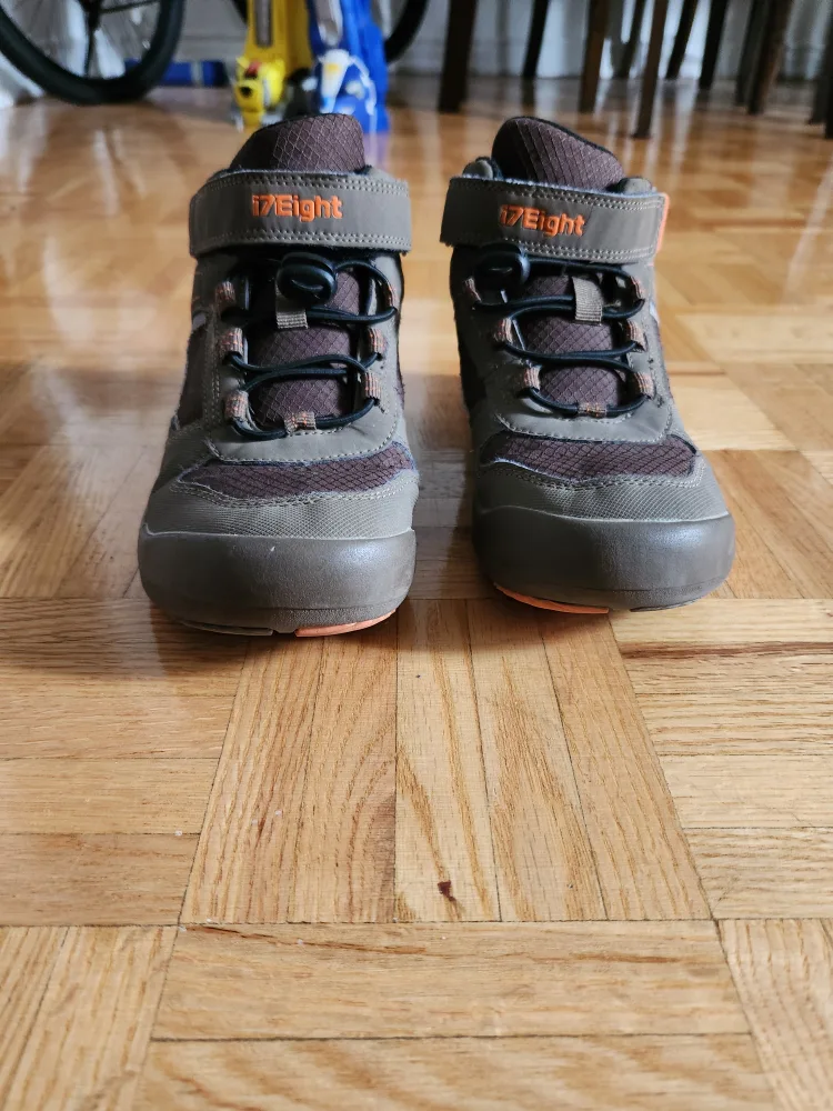 17 Eight Kids Hiking Boots image indicator(2)