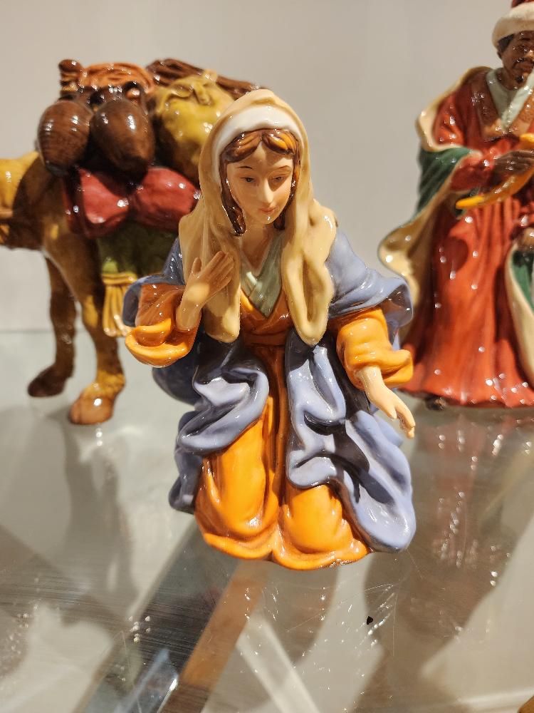 🎄 Porcelain Nativity Set + Winter Items for Sale! 🎄 - photo 2