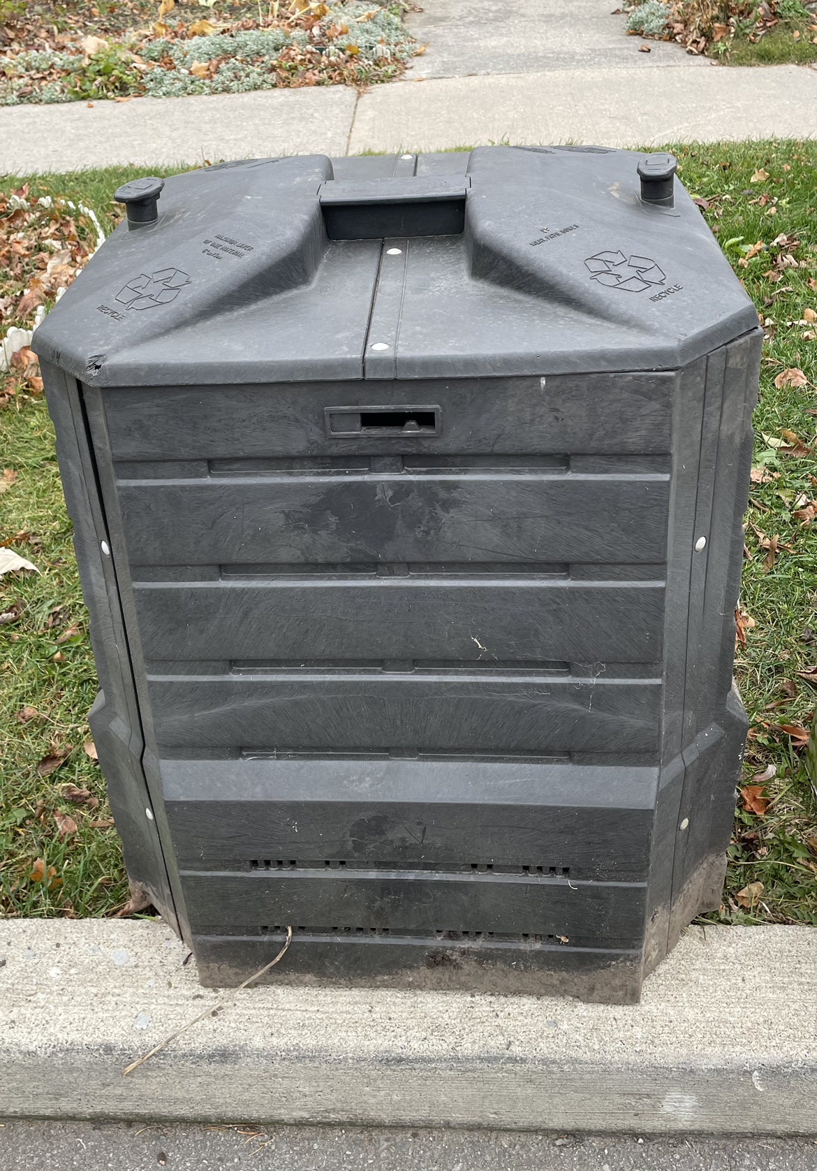 Free Compost Bins - photo 2