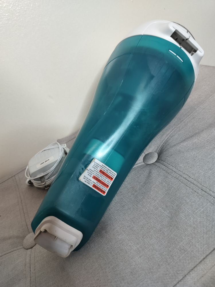 Black + Decker Dustbuster Handheld Vacuum - photo 2