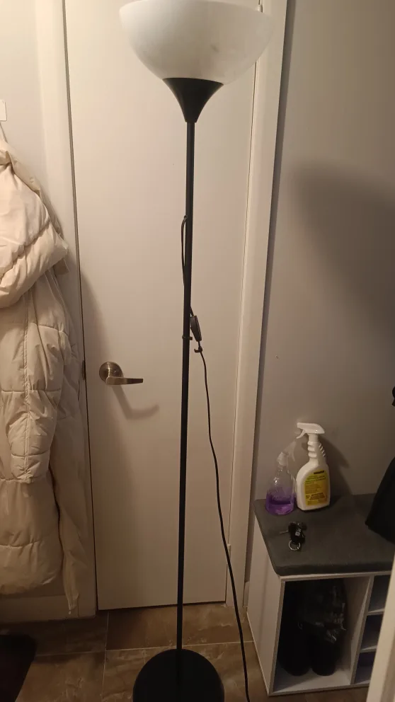 Floor Lamp thumbnail