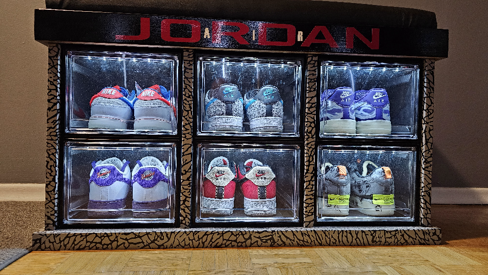 AIR JORDAN SNEAKER STORAGE BENCH ONLY $250 - photo 3