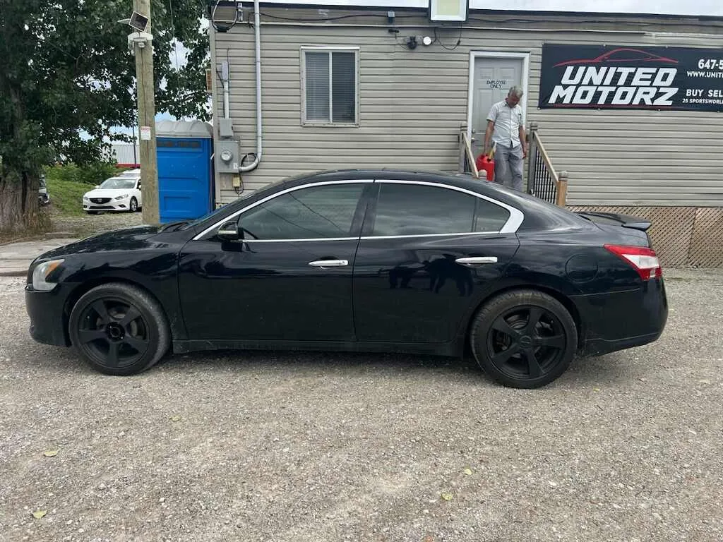 2010 Nissan Maxima image indicator(2)