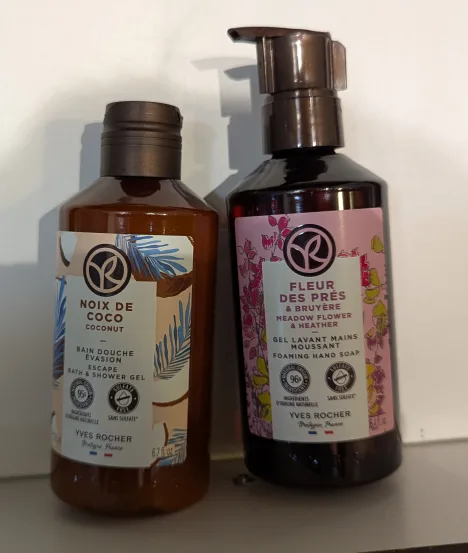 Yves Rocher Shower Gel & Foaming Hand Soap thumbnail