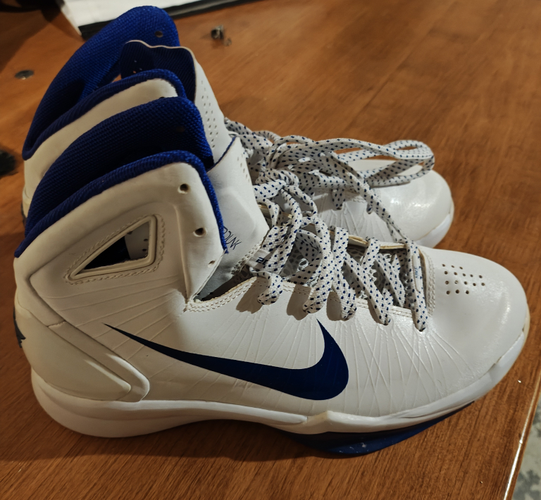 Nike Hyperdunk Basketball Shoes - Size 8 - photo 2