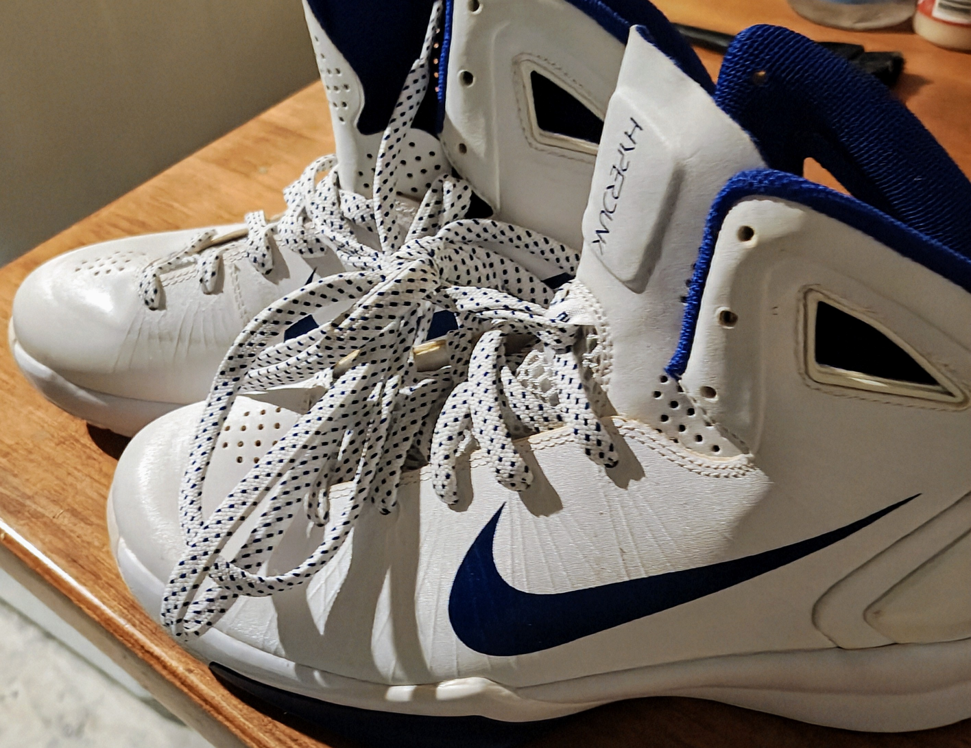Nike Hyperdunk Basketball Shoes - Size 8 - photo 3