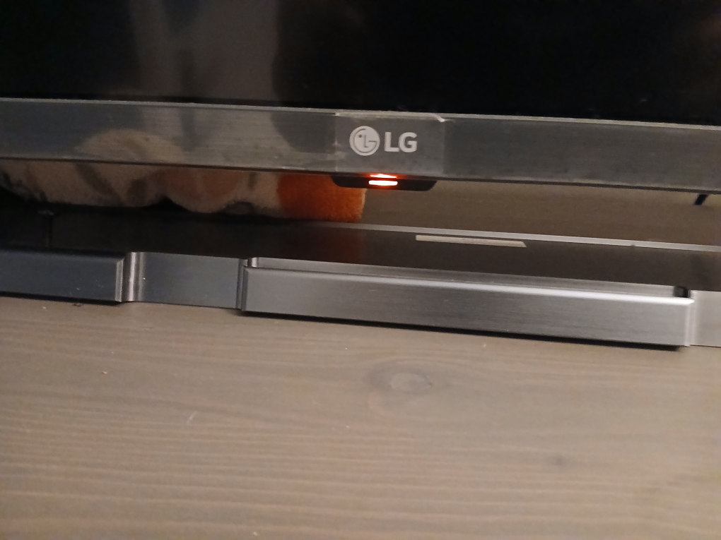 LG UHD TV 48" TV - photo 3