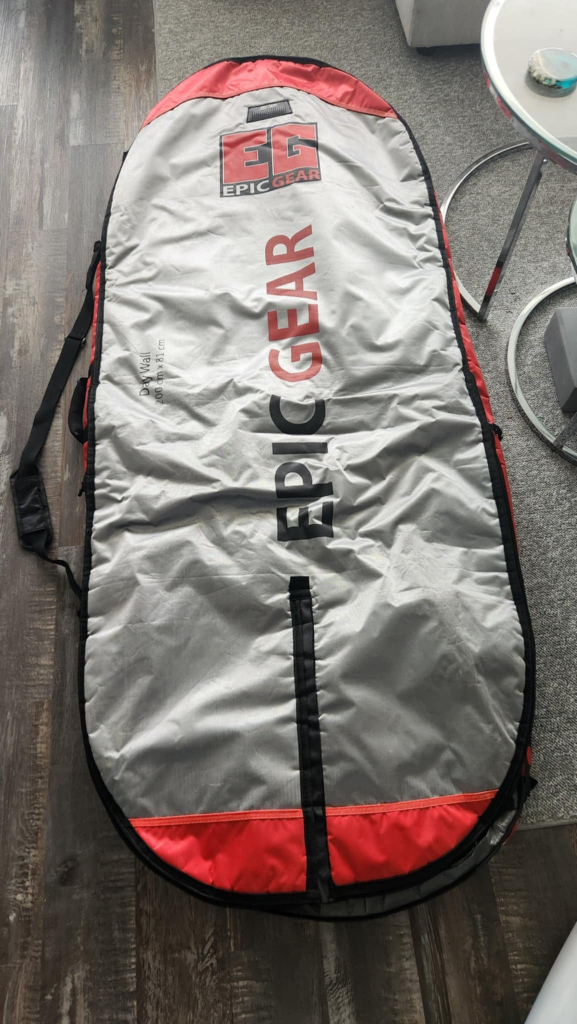 Slingshot Wizard 125L Carbon Foil Board & Bag & Footstraps - photo 5