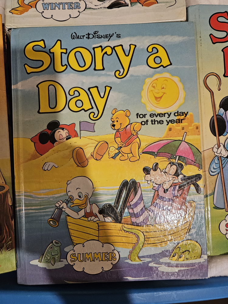 Walt Disney's Story a Day - Vintage Book Set - photo 5