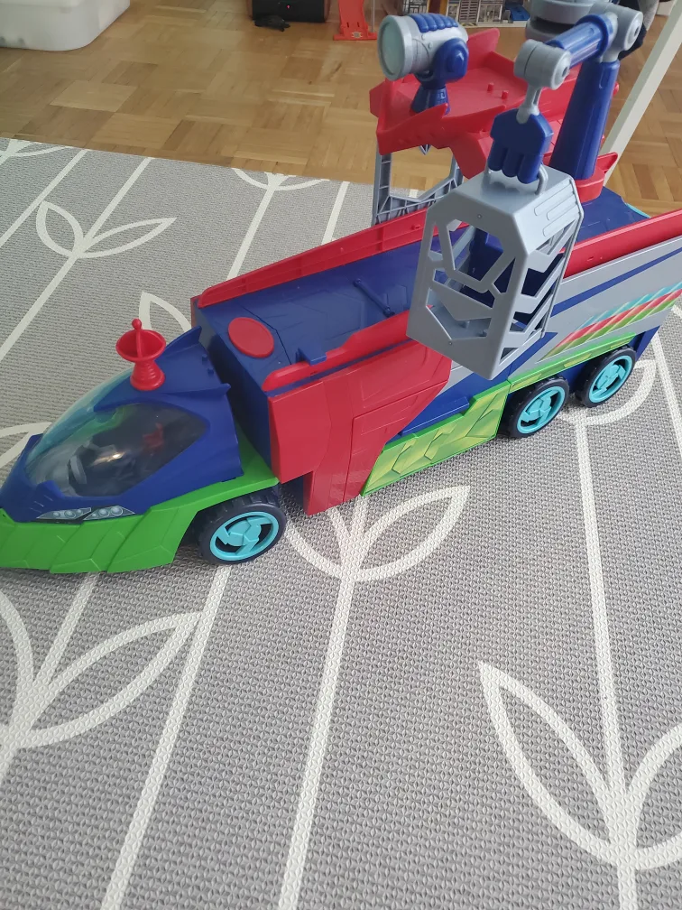 PJ masks seeker truck toy thumbnail
