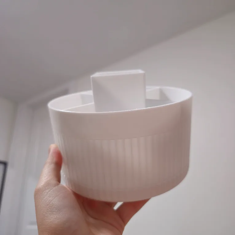 Brand New 360° White Makeup Brush Organizer image indicator(2)