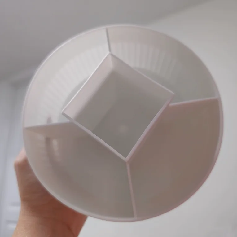 Brand New 360° White Makeup Brush Organizer image indicator(3)