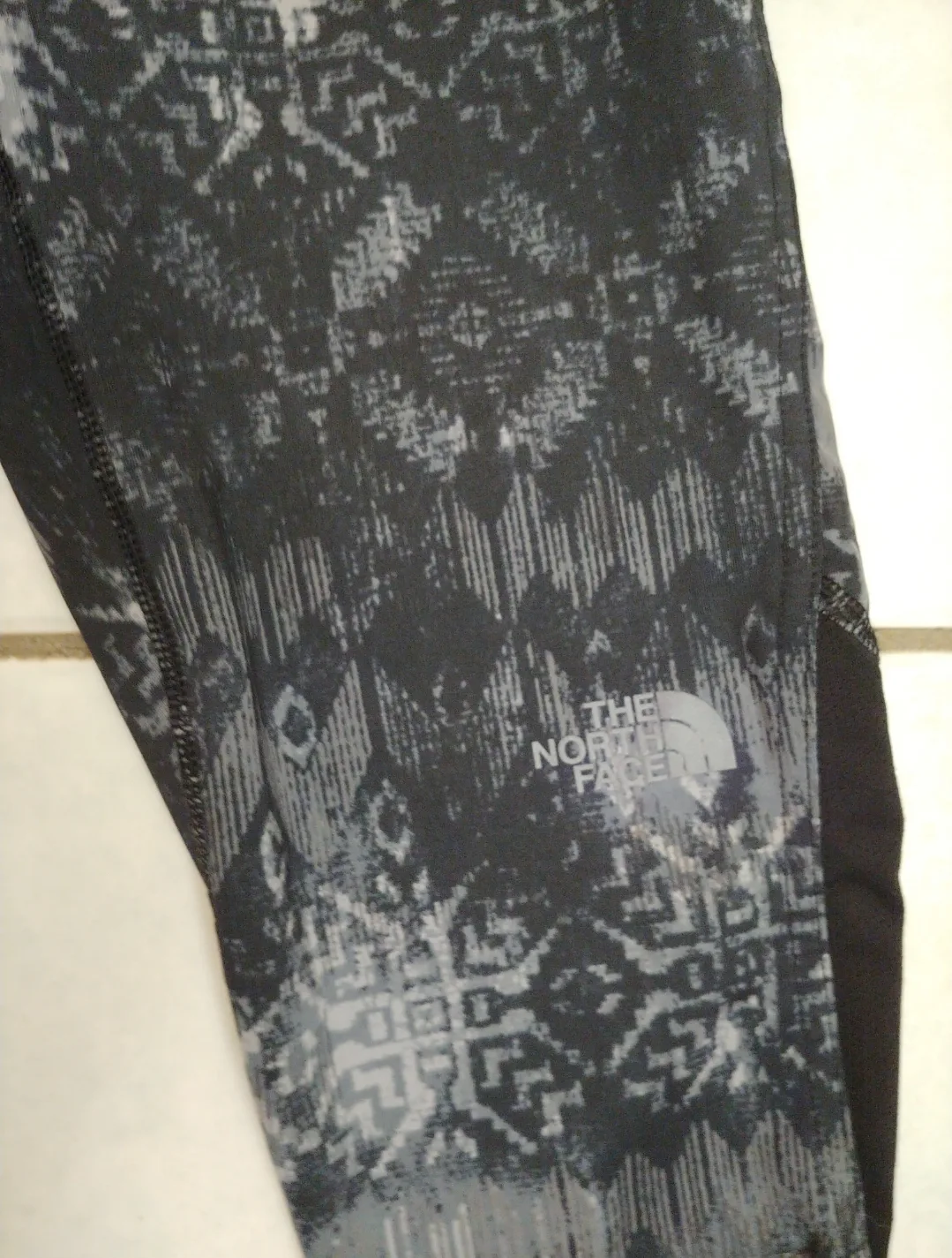 The North Face Cropped Leggings (xs) image indicator(3)