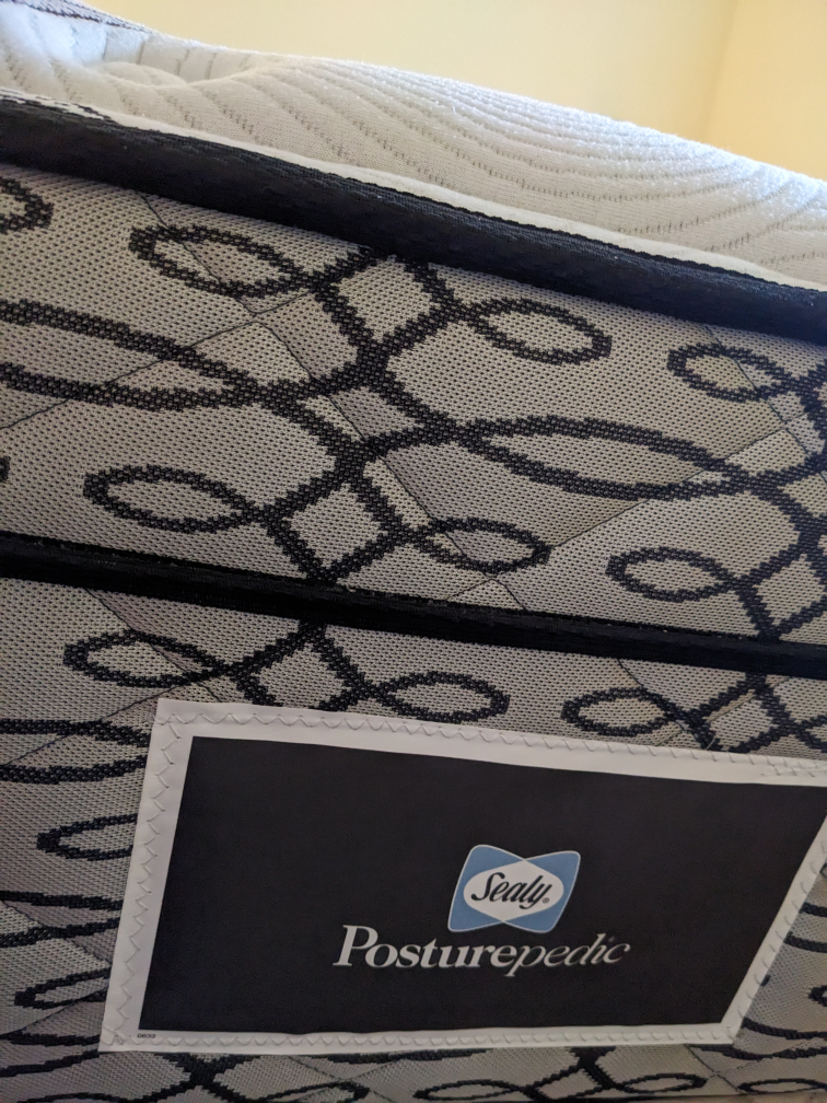 Sealy Posturepedic Mattress Queen size - photo 2