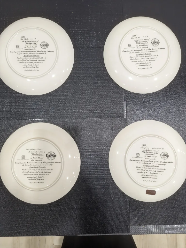 Encyclopaedia  Britannica Birds of Your Garden Plate collections image indicator(3)