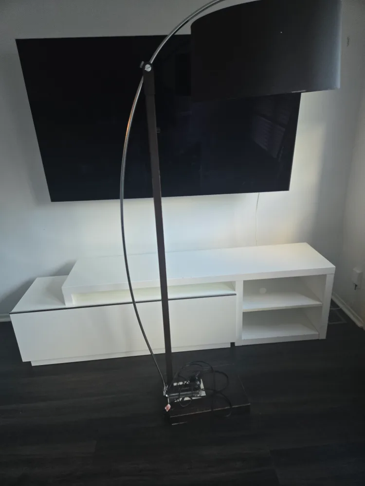 Structube Arc Floor Lamp image indicator(2)