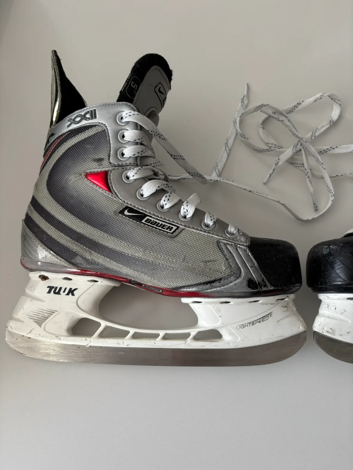 Bauer Vapor XXi Hockey Skates Size 5 youth image indicator(4)