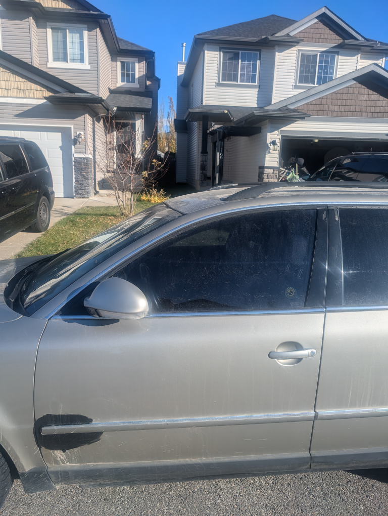 2004 Volkswagen Passat Wagon for parts or repairs - photo 3