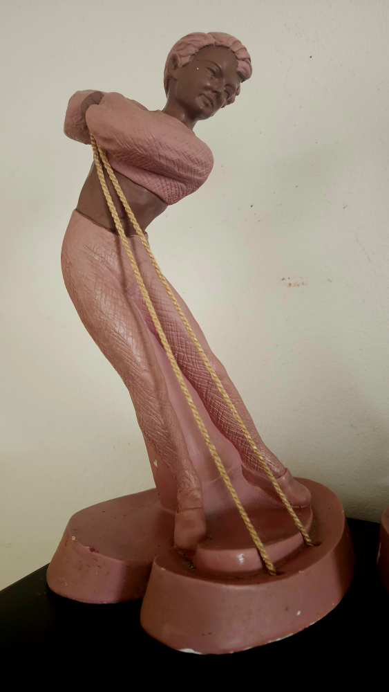 Vintage 1950's Chalkware Statues - photo 3