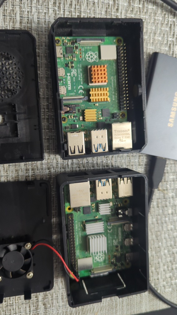 Raspberry Pi 4 with Case, Fan and Power Supply - photo 2