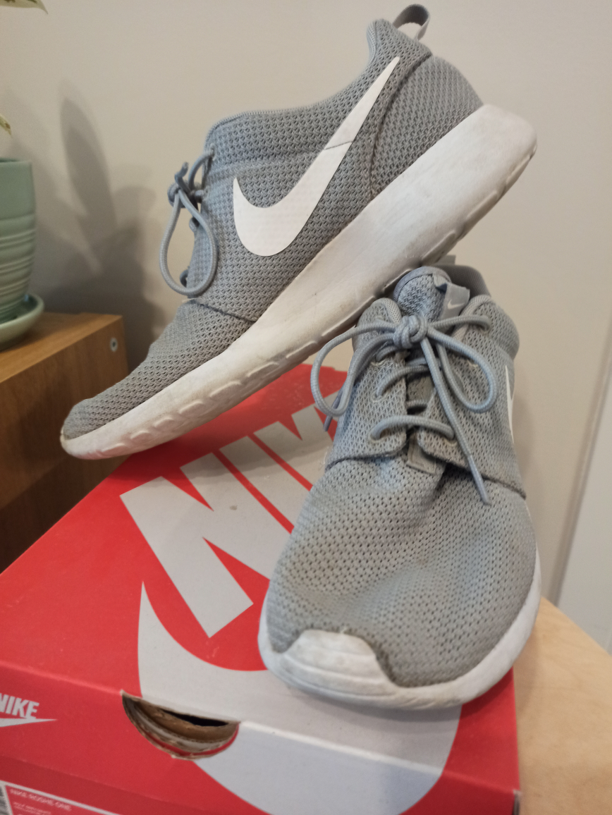 Nike Rosche One kids shoes 7.5