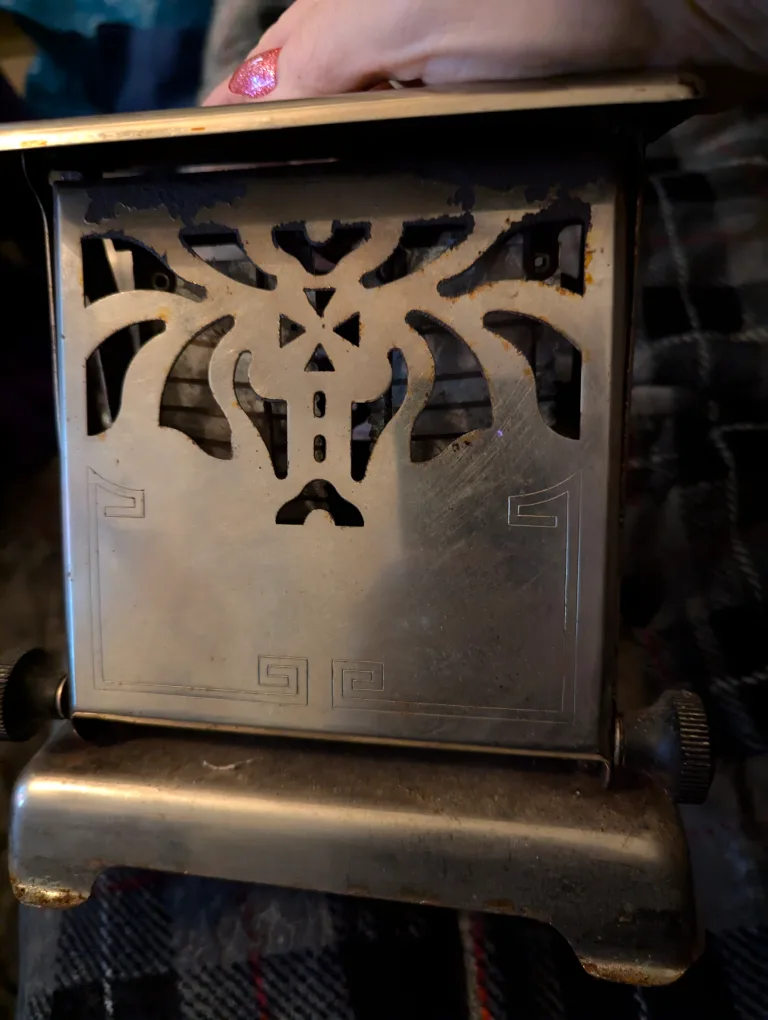 Vintage Toaster thumbnail